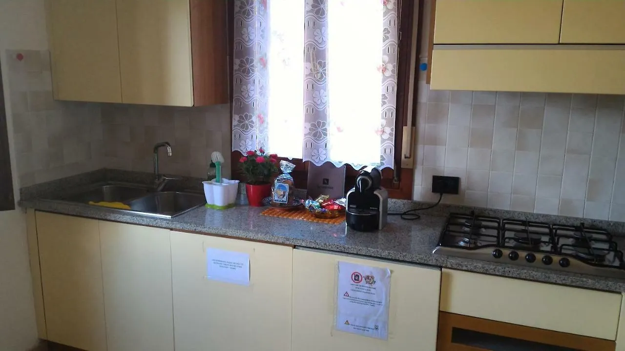 Apartment Appartamento Ca' Lela Marghera Italy